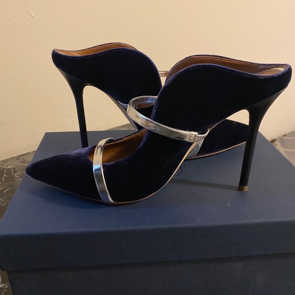 Heels - Picture 4 of 8